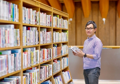 作家・越尾圭さんが選ぶ5冊の本┃人生を共に歩んだ「ミステリー小説家をつくった本」